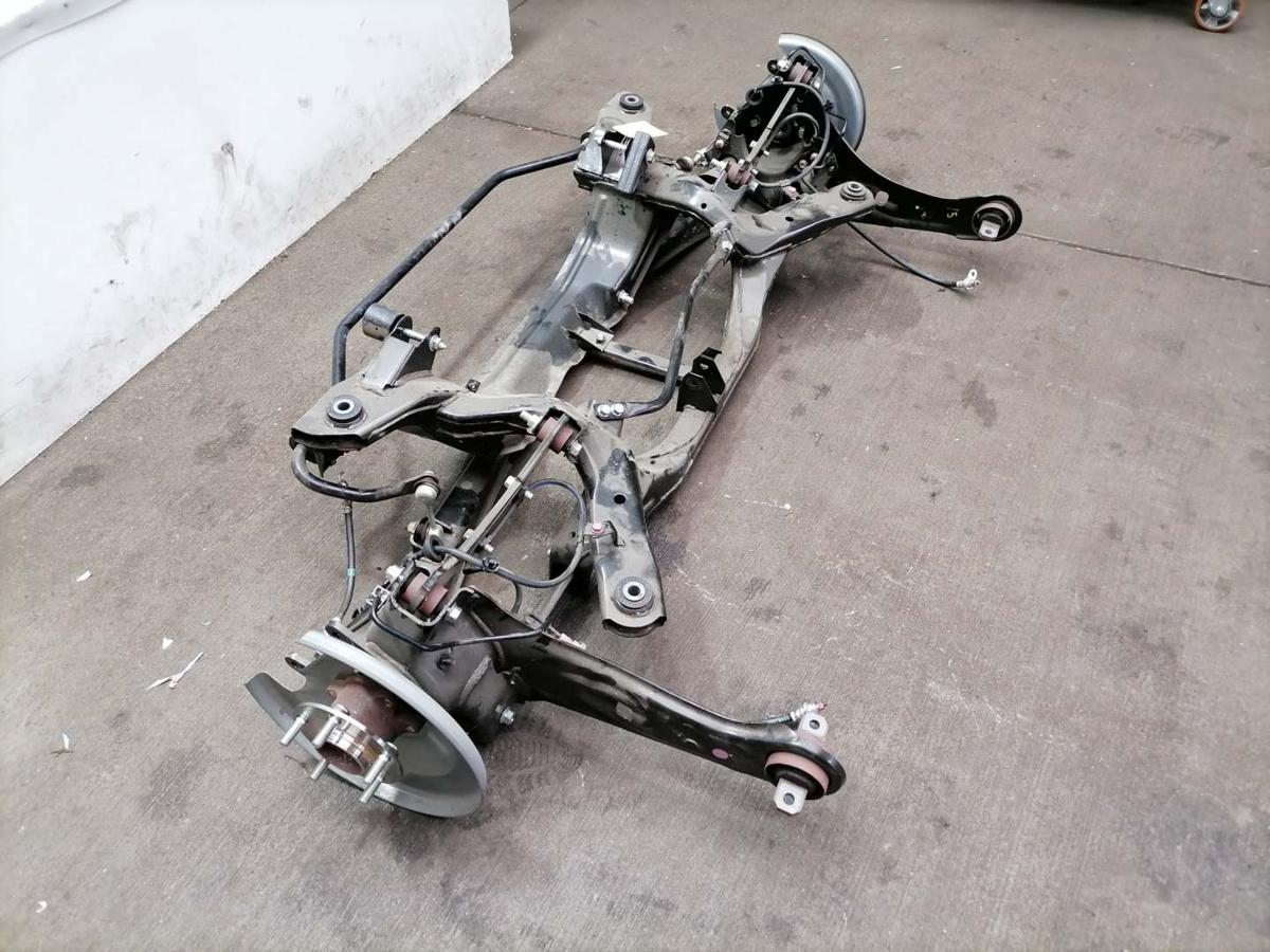 Mitsubishi Eclipse Cross original Hinterachse mit Lenker und Lager 2.4 72kw Allrad Bj.2023